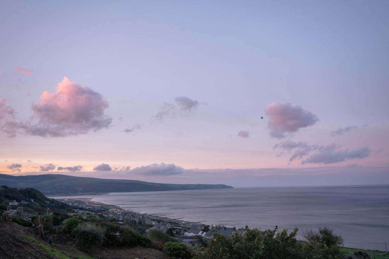 Sea View - Hot Tub Apartment Barmouth Exterior photo